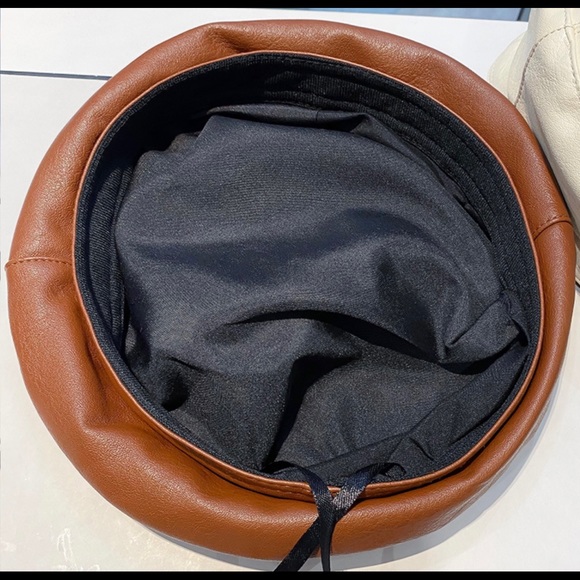 New Minimalist Vegan Leather beret painters hat with adjustable strap inside - Picture 6 of 9
